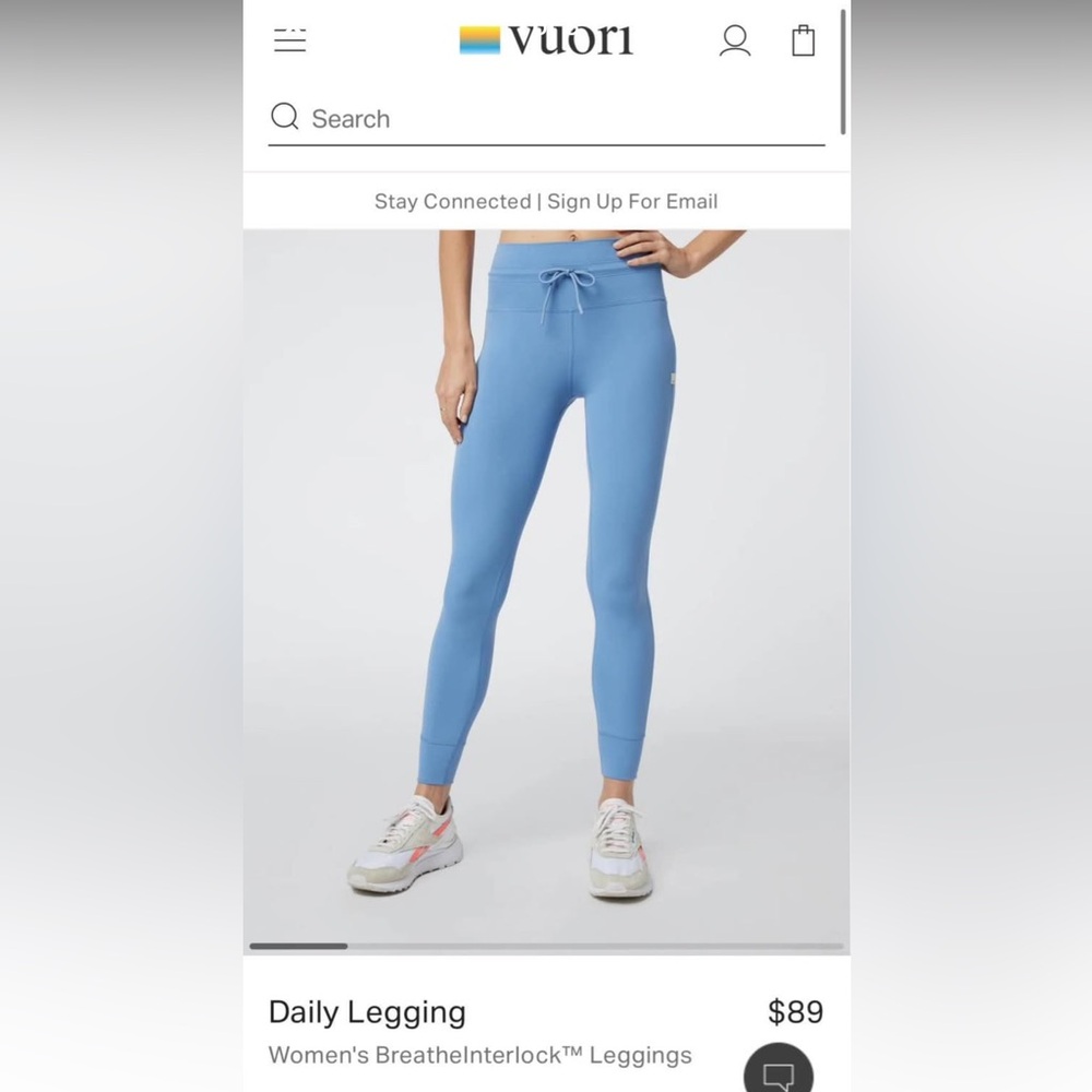 Brand new Vuori Leggings! Never worn, only washed. 

Color is “isle blue”
